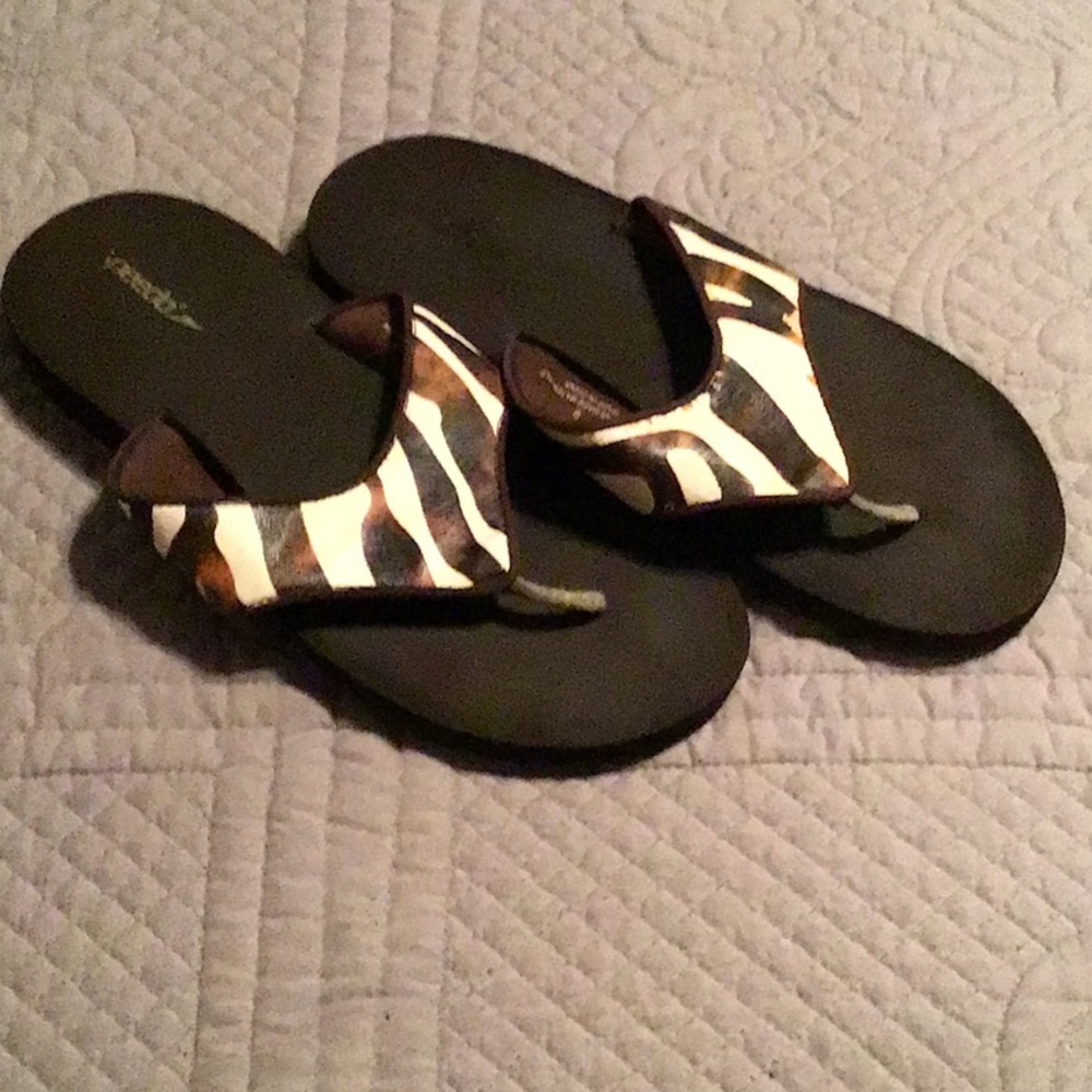 Speedo Zebra Print Flip Flops.